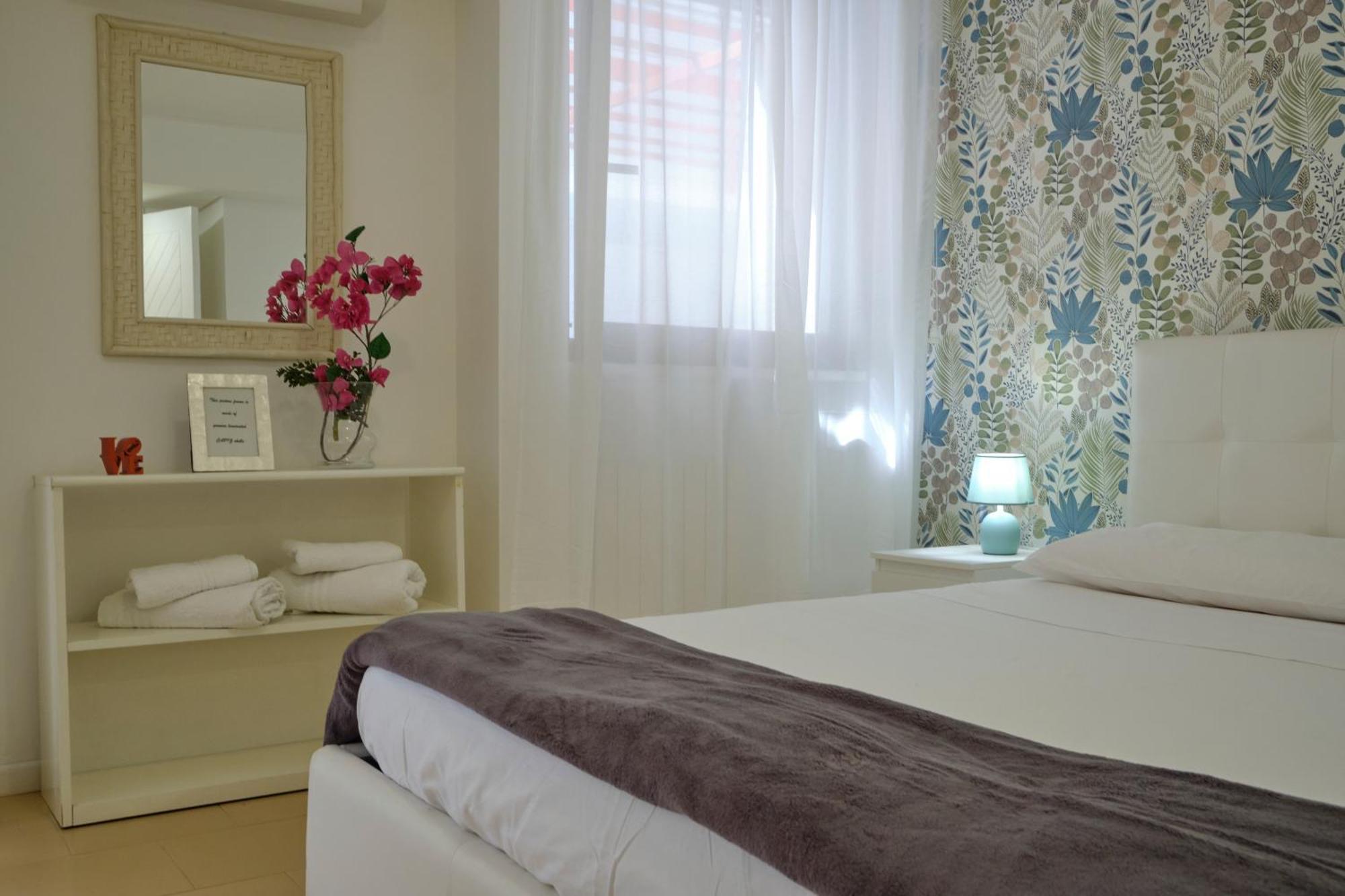 Sea Apartment & Pool 2 Palermo Eksteriør billede